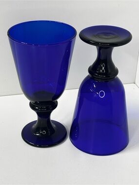 Libbey set of 2 flare cobalt blue goblets